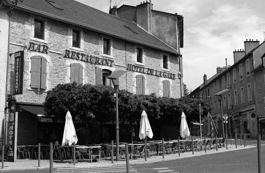 Hotel De La Gare Sévérac-le-Château Buitenkant foto