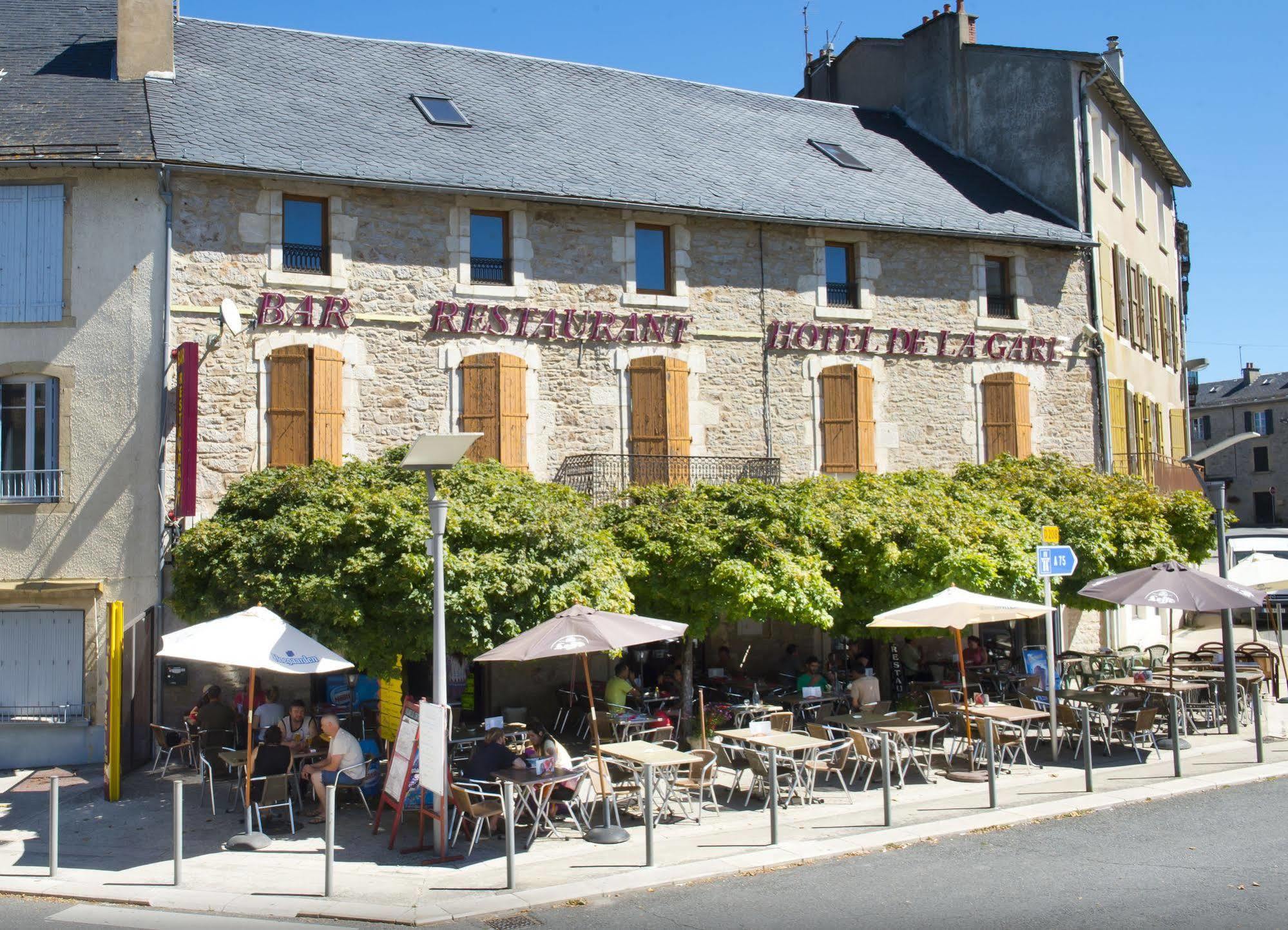 Hotel De La Gare Sévérac-le-Château Buitenkant foto